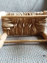 Banc paillé mobilier de poupée Barbie