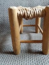 Banc paillé mobilier de poupée Barbie