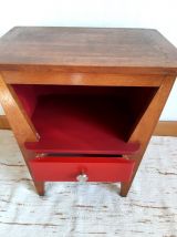Chevet art déco en bois peint framboise 