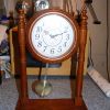 horloge en bois, avec balancier