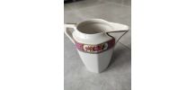 Théière et pot à lait vintage
