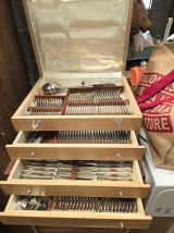 Ménagère métal argenter 139 pieces