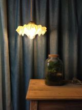 Suspension abat-jour en verre jaune drapé