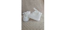 Chaussons baskets Blanche laine layette fait main 0-3 mois