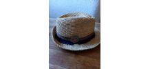 Chapeau en jonc tressé 