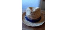 Chapeau en jonc tressé 