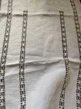 Chemin de table coton métis blanc début XXe.
