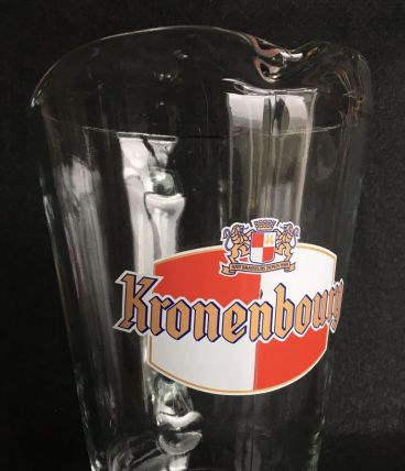 Pichet Publicitaire Kronenbourg 1,5 litres.