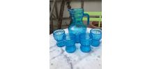 Carafe vintage en verre bleu