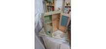 Armoire de poupée patinée vintage 