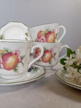 3 tasses et soucoupes Victorian Orchard de Churchill England