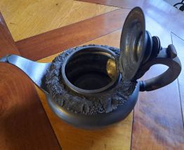 Théière étain forme lampe Aladin déco