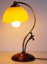 Lampe col de cygne bois et laiton, tulipe fleur en verre opa