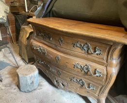 Commode style Louis XV