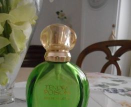 Flacon 100ml  vide de parfum "  Tendre poison  de DIOR"