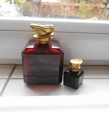 Flacon vide "  100ml +  mini  pleine3 trouble de  BOUCHERON