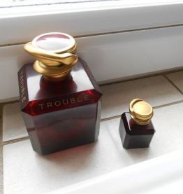 Flacon vide "  100ml +  mini  pleine3 trouble de  BOUCHERON