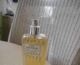 Flacon FACTICE 100ml  vintage  "  EAU SAUVAGE de DIOR "