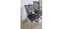3 fauteuils et 1 chaise en fil plastique 