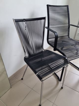 3 fauteuils et 1 chaise en fil plastique 
