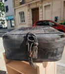 Pouf en cuir vintage 