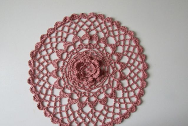 Rose dédicace Napperon au crochet