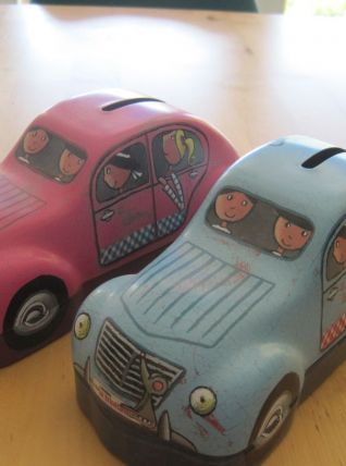 2 boites de biscuit la trinitaine forme voiture tirelire    
