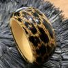 Bracelet large lucite léopard