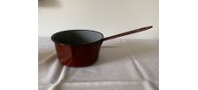 Casserole en tôle émaillée couleur bordeaux  diamètre: 19 cm