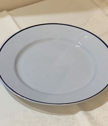 Beau plat en faïence marque HBCM 1930