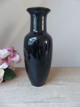 Ancien Vase Noir Décor Fleurs et Paon en Céramique Fabriqué 