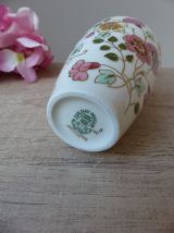 Vintage petit vase en porcelaine Zsolnay décor à fleurs et p