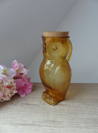 Pichet cruche zoomorphe chouette hibou en verre jaune