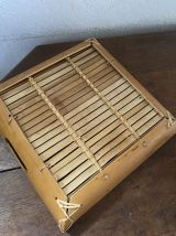 Lot de 3 plateaux en osier et bambou.