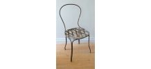 Chaise ancienne décoration florale balcon jardin