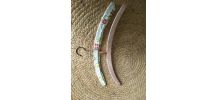 lot de 2 cintres ( brut et plastique mince)