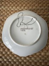 Assiette vintage en porcelaine 