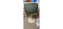 Télévision sur pied 