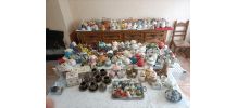 un lot de 200 théières 
