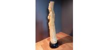 statuette chinoise en résine estampillée socle bois