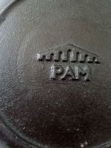 Cendrier   fonte  PAM , vintage