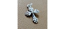 Ancienne petite Croix Catholique Pendentif en Métal Argenté