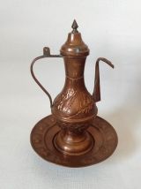 Verseuse décorative en cuivre. Origine Turquie années 70-80