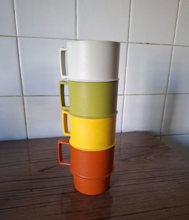 Gobelets/Tasses tupperware 
