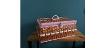 Panier boite à couture travailleuse en osier et scoubidou