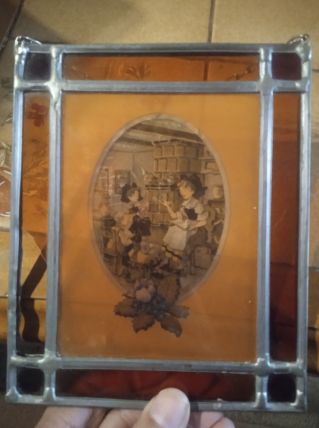 Vitrail G.Ratkoff.Un verre de cassé