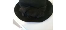 chapeau femme ancien en feutre et ruban  taille 50cm