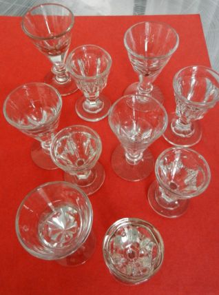 Verrerie ancienne : verres à côtes plates 