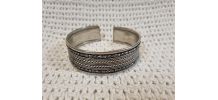 Bracelet torque