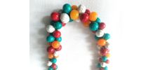 Collier ethnique coloré. Très bon état.